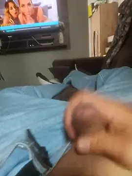 Snapshot of dredre1069 chatting on 02/04/26, 06:03 dredre1069 online show from 02/04/26, 06:03