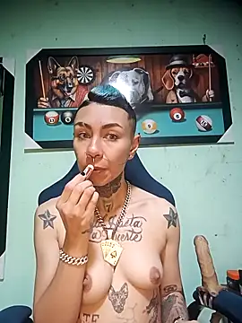 Snapshot of real_fenix chatting on 10/28/25, 12:19 real fenix online show from 10/28/25, 12:19