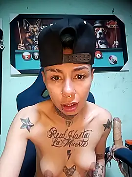 Snapshot of real_fenix chatting on 10/30/25, 07:25 real fenix online show from 10/30/25, 07:25