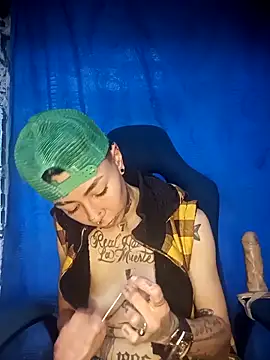 Snapshot of real_fenix chatting on 11/24/25, 10:31 real fenix online show from 11/24/25, 10:31