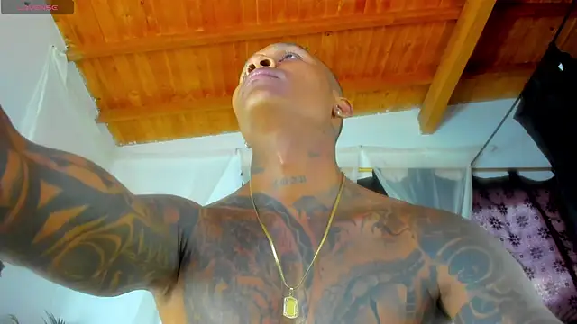 esteveen ortegas  online show from 11/25/25, 10:10