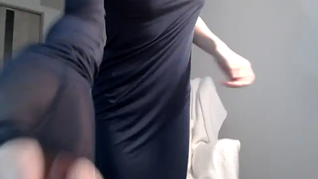 Lily 0000 online show from 12/22/24, 08:25