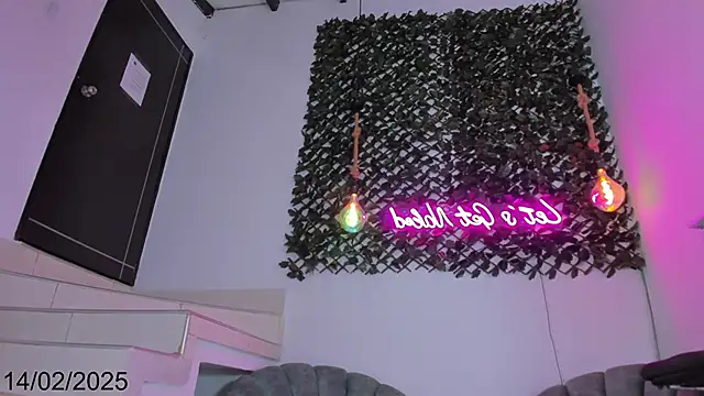 Snapshot of Brianna_Stars chatting on 02/15/25, 04:45 Brianna Stars online show from 02/15/25, 04:45