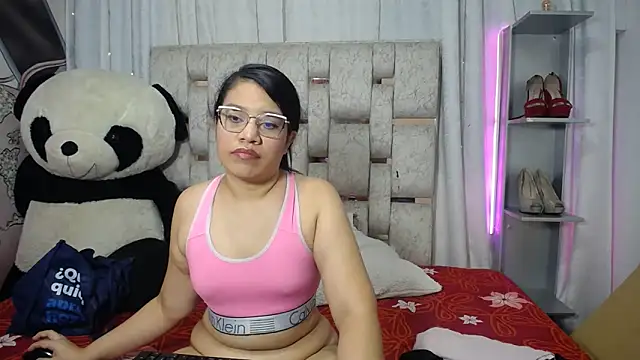 KEYRA-MILLER- online show from 11/30/25, 02:15