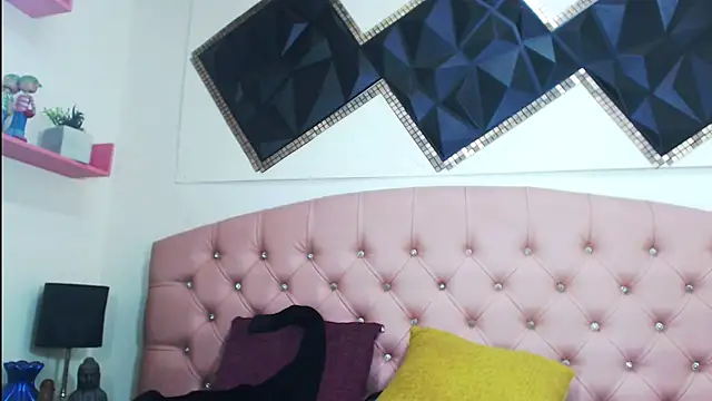 Snapshot of andrea_safeira_doll chatting on 11/07/25, 11:27 andrea safeira doll online show from 11/07/25, 11:27