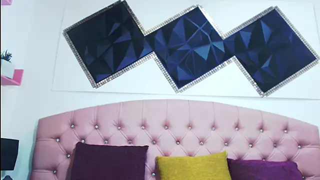 Snapshot of andrea_safeira_doll chatting on 11/18/25, 05:06 andrea safeira doll online show from 11/18/25, 05:06