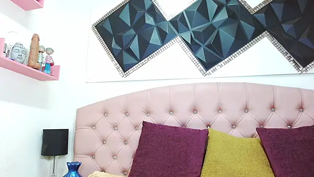 andrea safeira doll online show from 03/11/26, 05:30