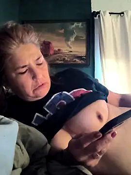 Snapshot of TexaSMESS_37 chatting on 11/25/25, 06:41 TexaSMESS 37 online show from 11/25/25, 06:41