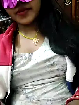 Snapshot of RADHA95 chatting on 12/15/24, 03:20 RADHA95 online show from 12/15/24, 03:20