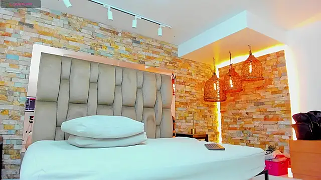 karla dunn online show from 02/03/25, 02:03