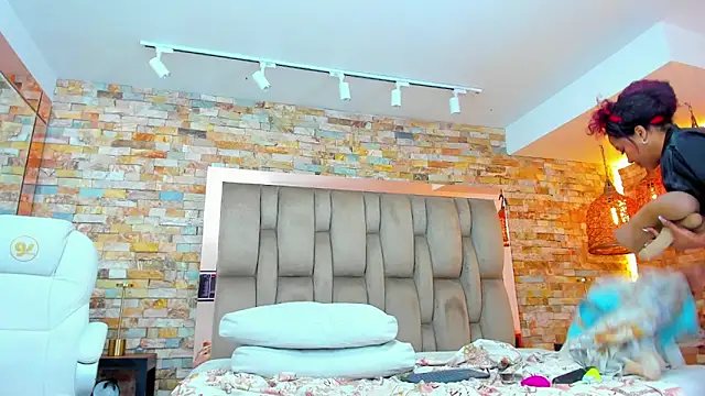 karla dunn online show from 02/06/25, 03:16