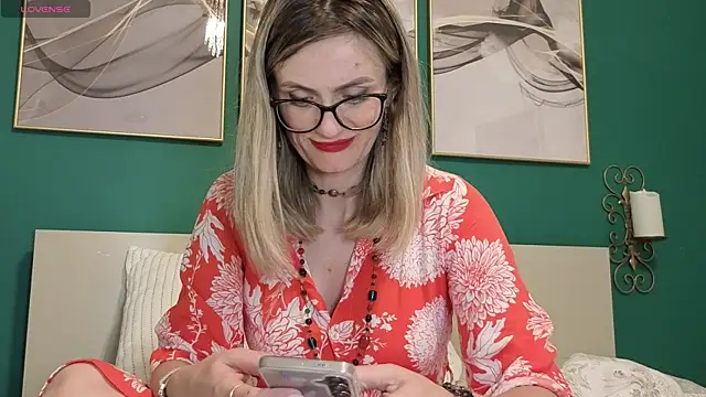 Snapshot of hotjessyca chatting on 05/21/26, 06:48 hotjessyca online show from 05/21/26, 06:48