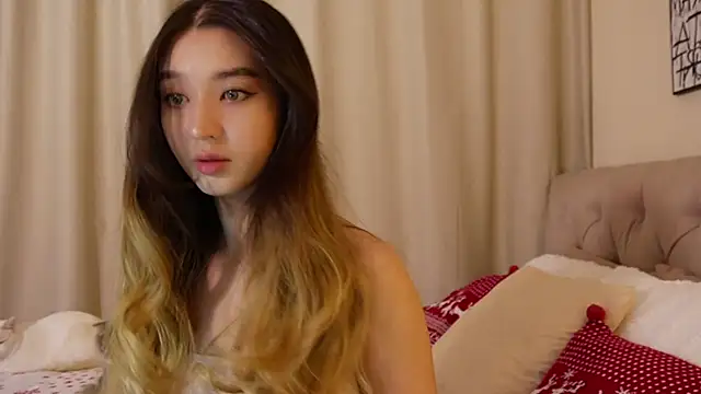 Sarasuo1 online show from 12/24/24, 12:22