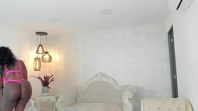 Snapshot of shantallknowless chatting on 03/10/25, 11:42 shantallknowless online show from 03/10/25, 11:42