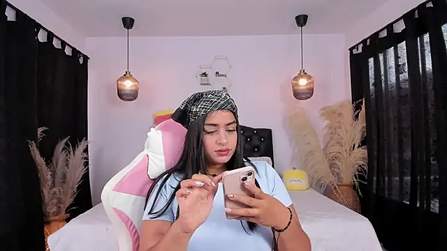 GabyRhodes online show from 02/22/25, 07:58