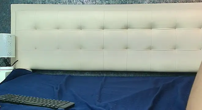 Cloeandtyfanny online show from 04/11/26, 07:51