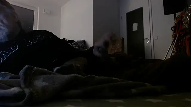 Snapshot of Cordt30 chatting on 12/17/24, 12:23 Cordt30 online show from 12/17/24, 12:23