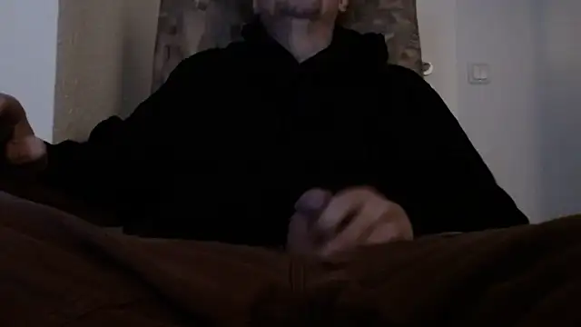 Snapshot of Cordt30 chatting on 10/28/25, 08:33 Cordt30 online show from 10/28/25, 08:33