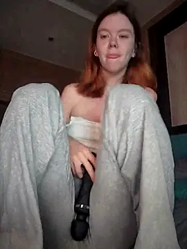 Snapshot of Teya_New chatting on 09/13/25, 04:01 Teya New online show from 09/13/25, 04:01