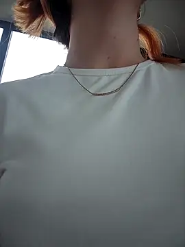 Snapshot of Teya_New chatting on 10/09/25, 01:14 Teya New online show from 10/09/25, 01:14