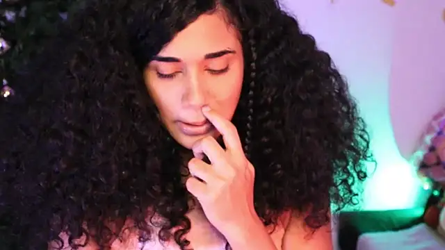 Snapshot of Mysensualbrunette1 chatting on 12/06/24, 07:43 Mysensualbrunette1 online show from 12/06/24, 07:43