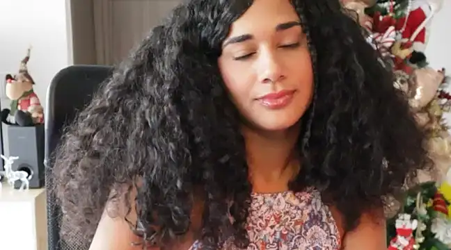 Snapshot of Mysensualbrunette1 chatting on 12/22/24, 08:03 Mysensualbrunette1 online show from 12/22/24, 08:03