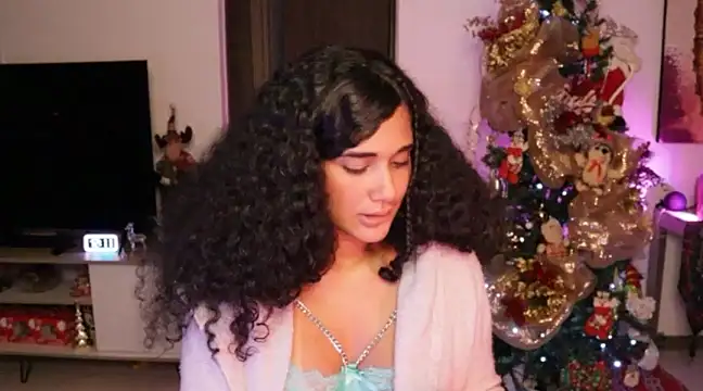 Snapshot of Mysensualbrunette1 chatting on 12/27/24, 05:20 Mysensualbrunette1 online show from 12/27/24, 05:20