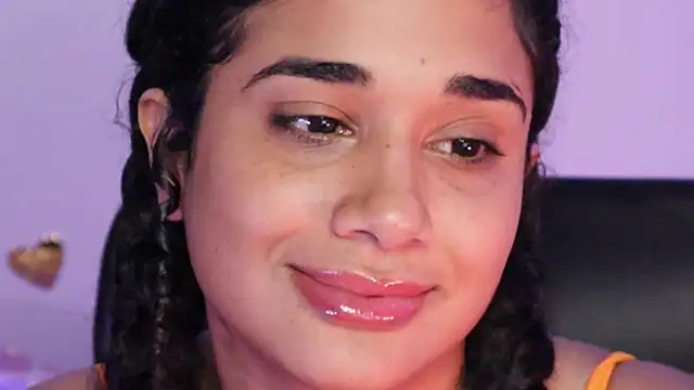 Snapshot of Mysensualbrunette1 chatting on 01/14/25, 11:58 Mysensualbrunette1 online show from 01/14/25, 11:58