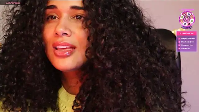 Snapshot of Mysensualbrunette1 chatting on 02/06/25, 12:43 Mysensualbrunette1 online show from 02/06/25, 12:43