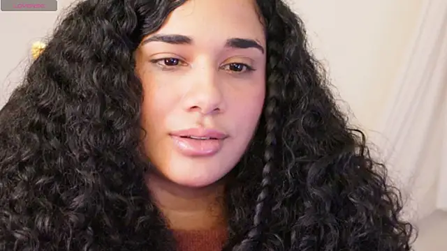 Snapshot of Mysensualbrunette1 chatting on 02/17/25, 06:04 Mysensualbrunette1 online show from 02/17/25, 06:04