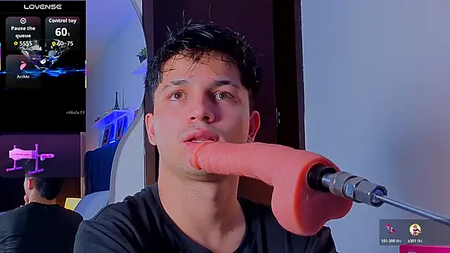 Issac james  online show from 11/08/25, 04:23