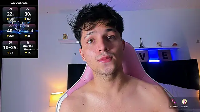 Issac james  online show from 11/11/25, 05:51