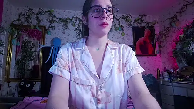 Elizabeth77  online show from 02/22/25, 12:19