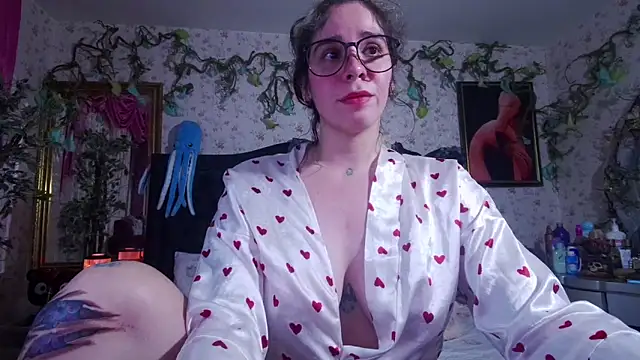 Elizabeth77  online show from 10/04/25, 10:30