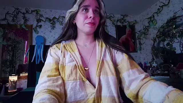 Elizabeth77  online show from 10/13/25, 08:09