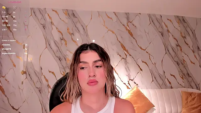 Snapshot of PaulinaSantos_ chatting on 03/19/25, 01:43 PaulinaSantos online show from 03/19/25, 01:43