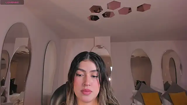 Snapshot of PaulinaSantos_ chatting on 09/12/25, 07:14 PaulinaSantos online show from 09/12/25, 07:14