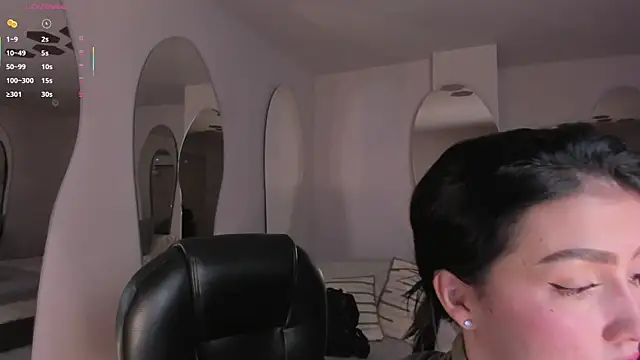 Snapshot of PaulinaSantos_ chatting on 09/13/25, 07:35 PaulinaSantos online show from 09/13/25, 07:35