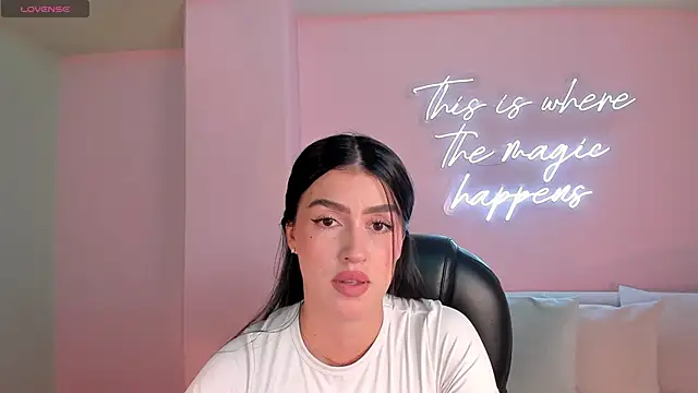 Snapshot of PaulinaSantos_ chatting on 09/24/25, 06:44 PaulinaSantos online show from 09/24/25, 06:44