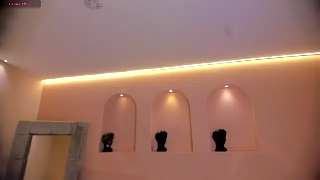 PaulinaSantos  online show from 12/05/25, 07:43