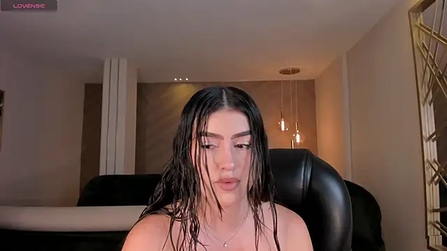 Snapshot of PaulinaSantos_ chatting on 06/12/26, 08:41 PaulinaSantos online show from 06/12/26, 08:41