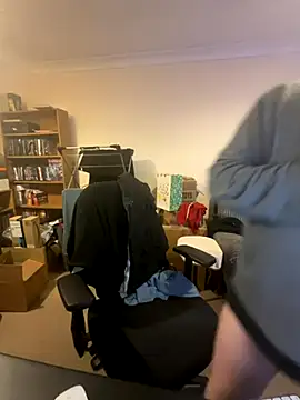 LondonTeffy online show from 10/27/25, 09:52