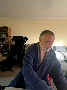 LondonTeffy online show from 11/13/25, 10:14