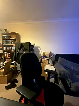 LondonTeffy online show from 11/17/25, 09:31