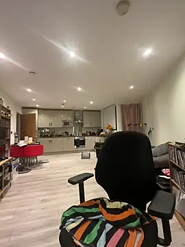 LondonTeffy online show from 04/28/26, 09:09