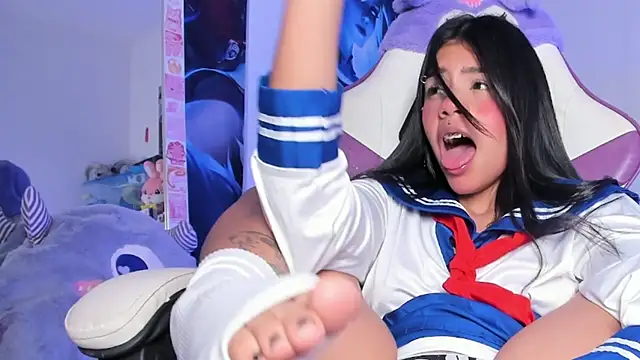 Snapshot of cutestephuwu chatting on 02/18/25, 12:37 cutestephuwu online show from 02/18/25, 12:37