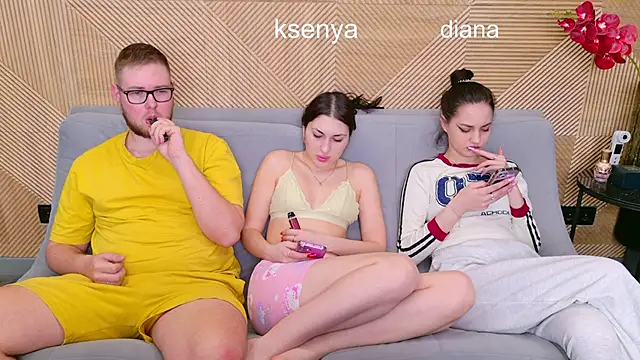 Ksenny online show from 03/30/26, 04:57