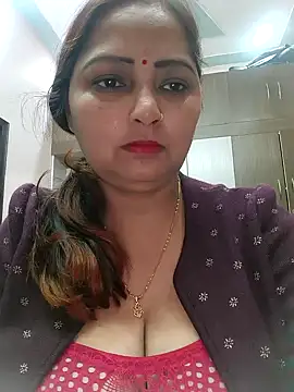 Snapshot of Dianaa9 chatting on 02/11/25, 01:52 Dianaa9 online show from 02/11/25, 01:52
