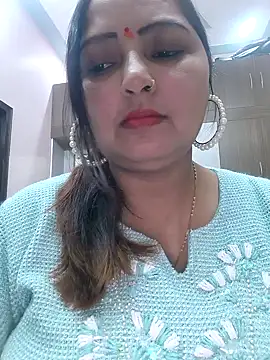 Snapshot of Dianaa9 chatting on 02/11/25, 04:46 Dianaa9 online show from 02/11/25, 04:46