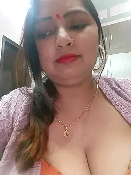 Snapshot of Dianaa9 chatting on 02/11/25, 07:48 Dianaa9 online show from 02/11/25, 07:48